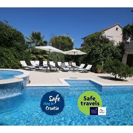 Villa Renipol Adults Only Sutivan Exteriér fotografie
