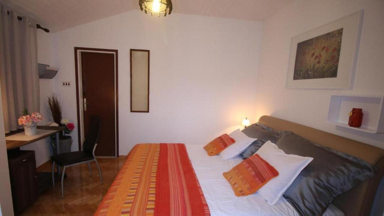 Villa Renipol Adults Only Sutivan Exteriér fotografie