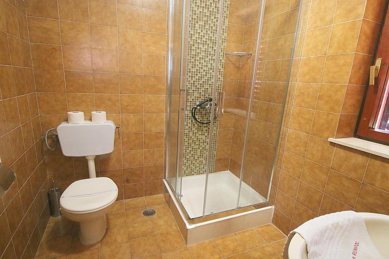 Villa Renipol Adults Only Sutivan Exteriér fotografie