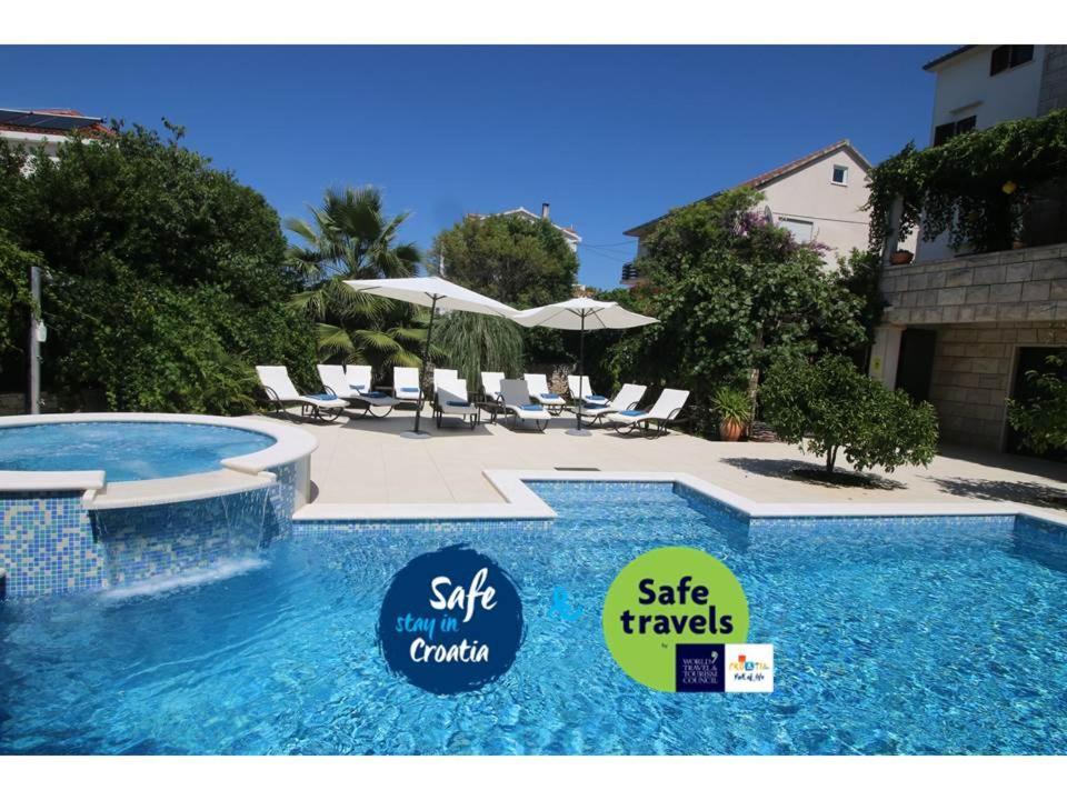 Villa Renipol Adults Only Sutivan Exteriér fotografie